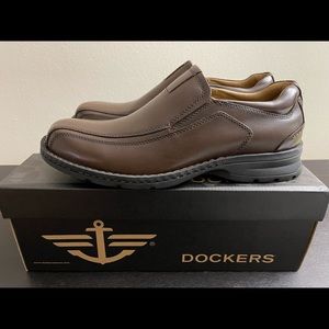 Mens size 10 Dockers Agent